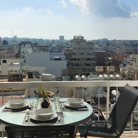 Finnikoudes 2 Bed Sea View Apartman *