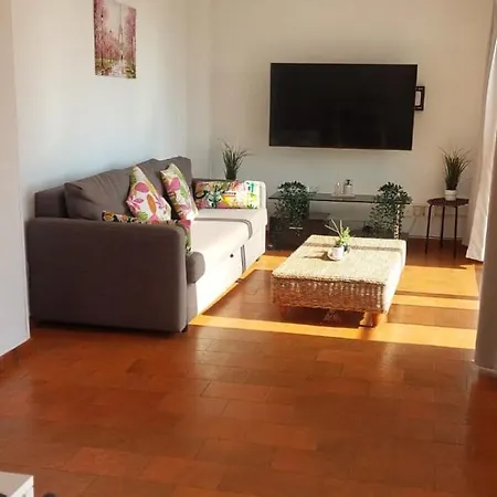 Finnikoudes 2 Bed Sea View *