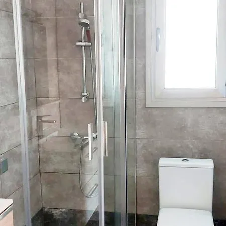 Finnikoudes 2 Bed Sea View *