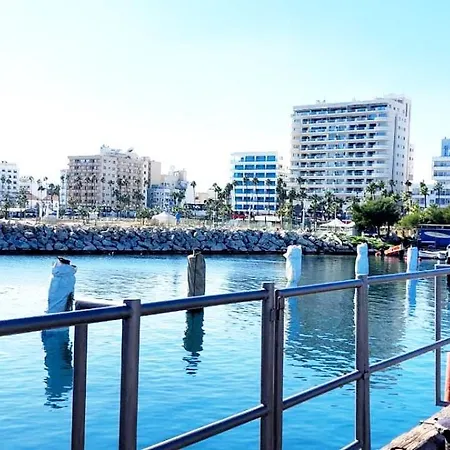 Finnikoudes 2 Bed Sea View Apartment Larnaca