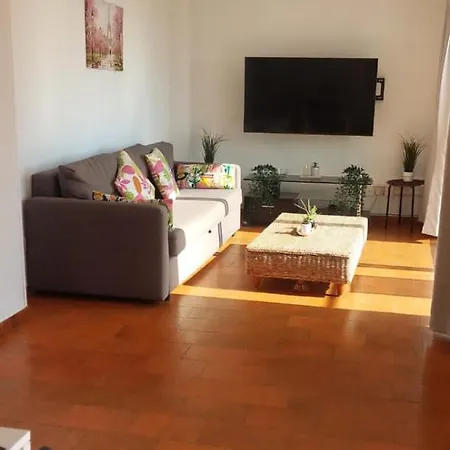 Finnikoudes 2 Bed Sea View